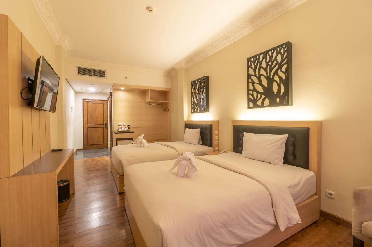 D'Salvatore Boutique Hotel Yogyakarta Maguwo Buitenkant foto