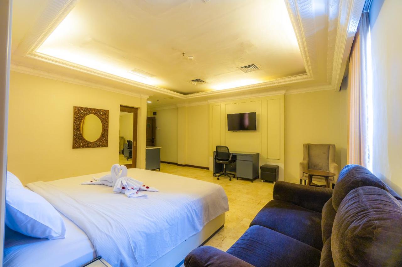 D'Salvatore Boutique Hotel Yogyakarta Maguwo Buitenkant foto