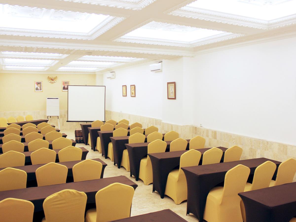 D'Salvatore Boutique Hotel Yogyakarta Maguwo Buitenkant foto