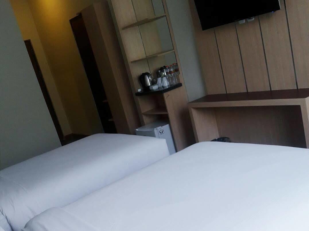 D'Salvatore Boutique Hotel Yogyakarta Maguwo Buitenkant foto