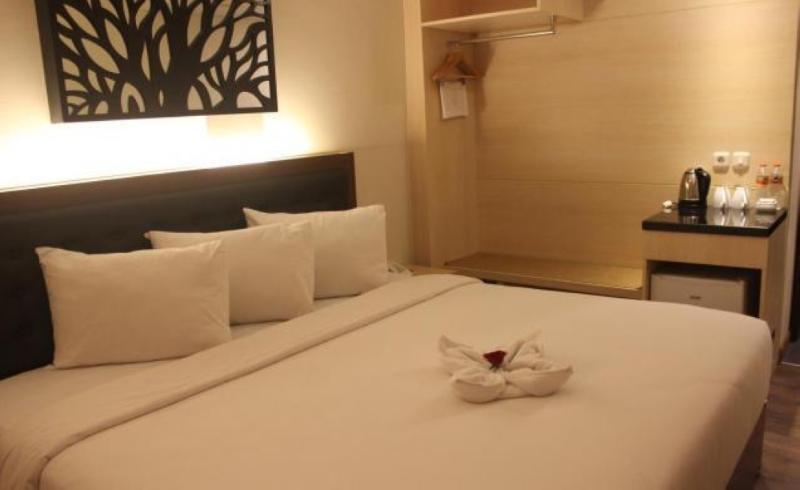 D'Salvatore Boutique Hotel Yogyakarta Maguwo Buitenkant foto
